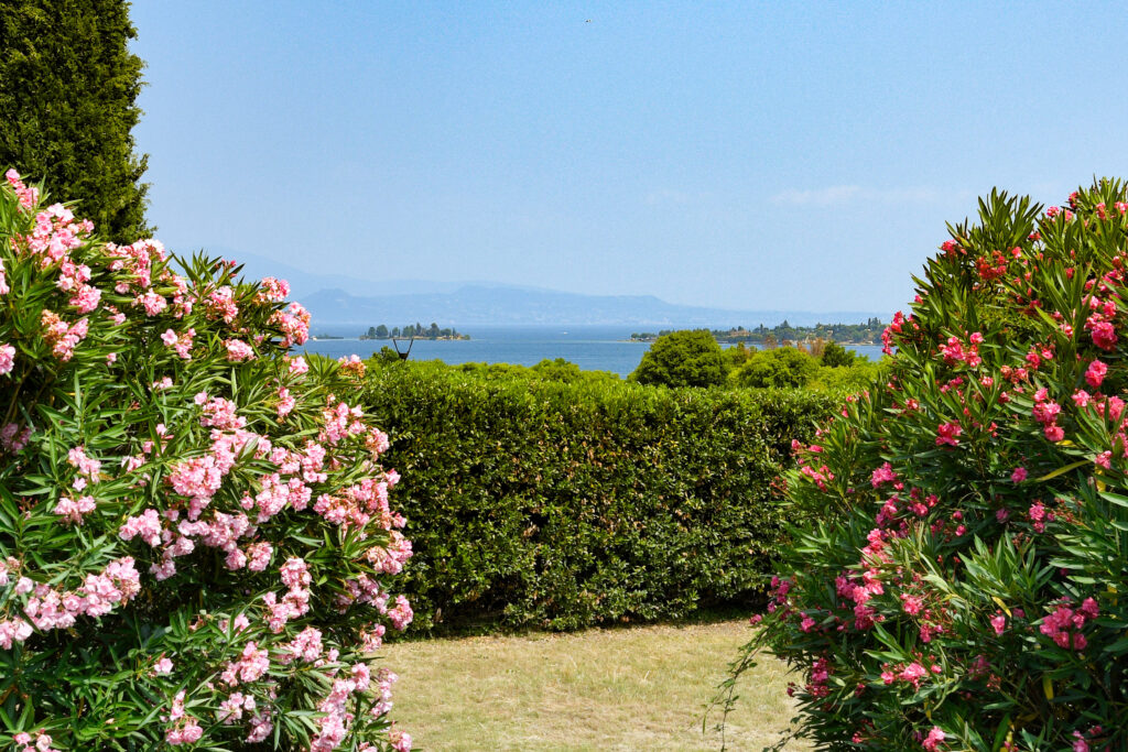 Giardino privato con vista sul Lago di Garda